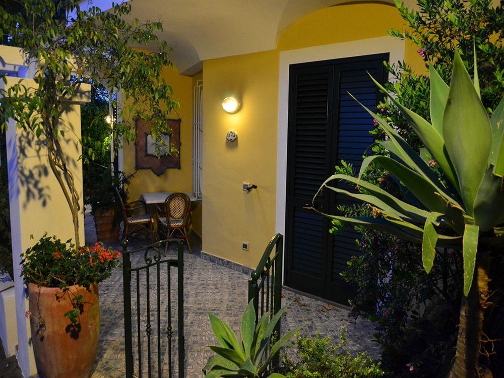 La Capannina - Hotel&Apartments Isquia Exterior foto